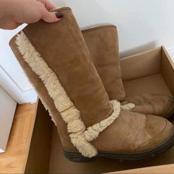 UGG Shoes - UGGS Sunburst Tall